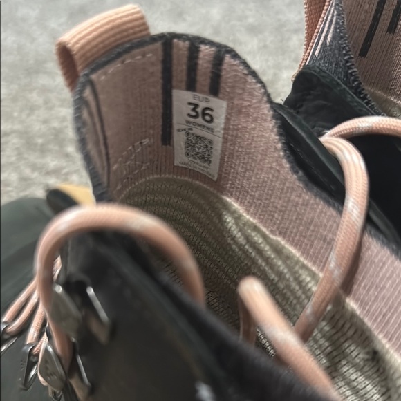 Vivo barefoot Women's Hiking Boot - Picture 3 of 10